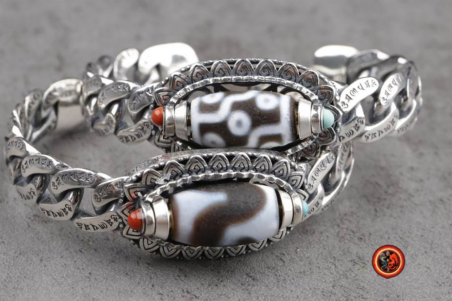 Bracelet de puissante protection tibetaine en argent 925 et agate sacrée tibétaine, DZI. Au choix DZI "dents de tigre" ou DZI à "9yeux" - obsidian dragon