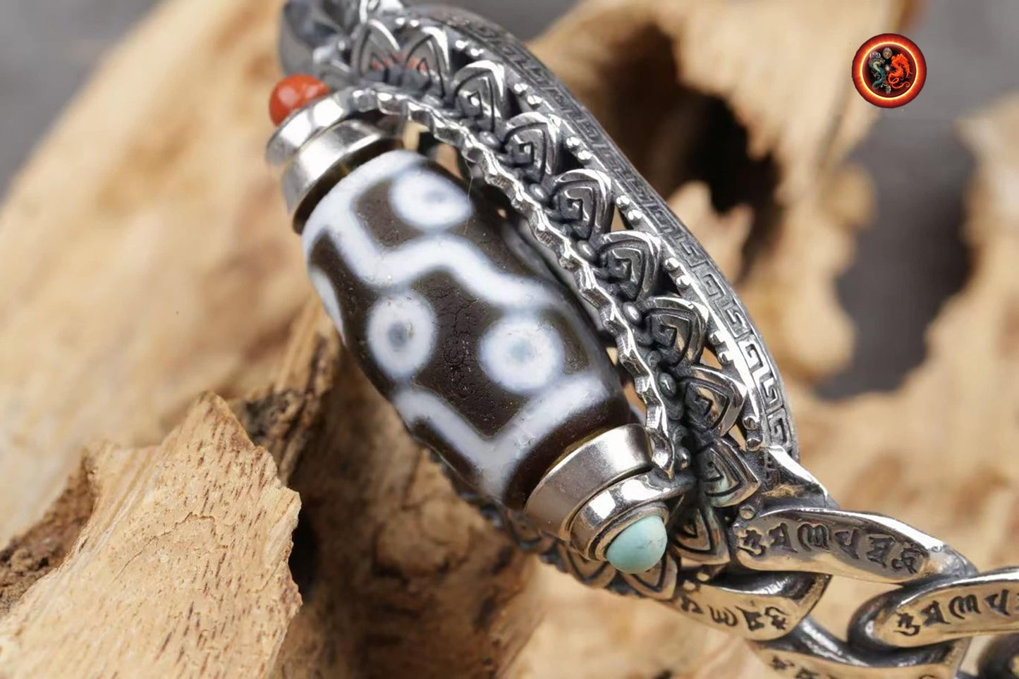 Bracelet de puissante protection tibetaine en argent 925 et agate sacrée tibétaine, DZI. Au choix DZI "dents de tigre" ou DZI à "9yeux" - obsidian dragon