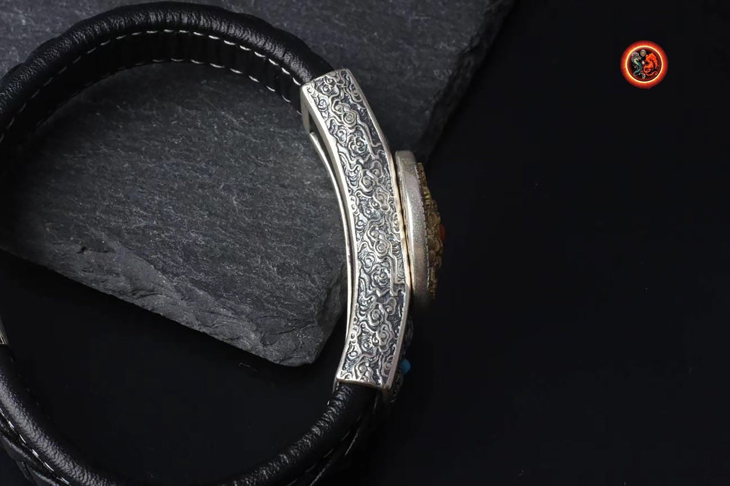 bracelet de protection bouddhiste, 8 signes auspicieux du bouddhisme. Feng shui. Argent 925,cuivre, cuir tressé, turquoise agate nan hong - obsidian dragon