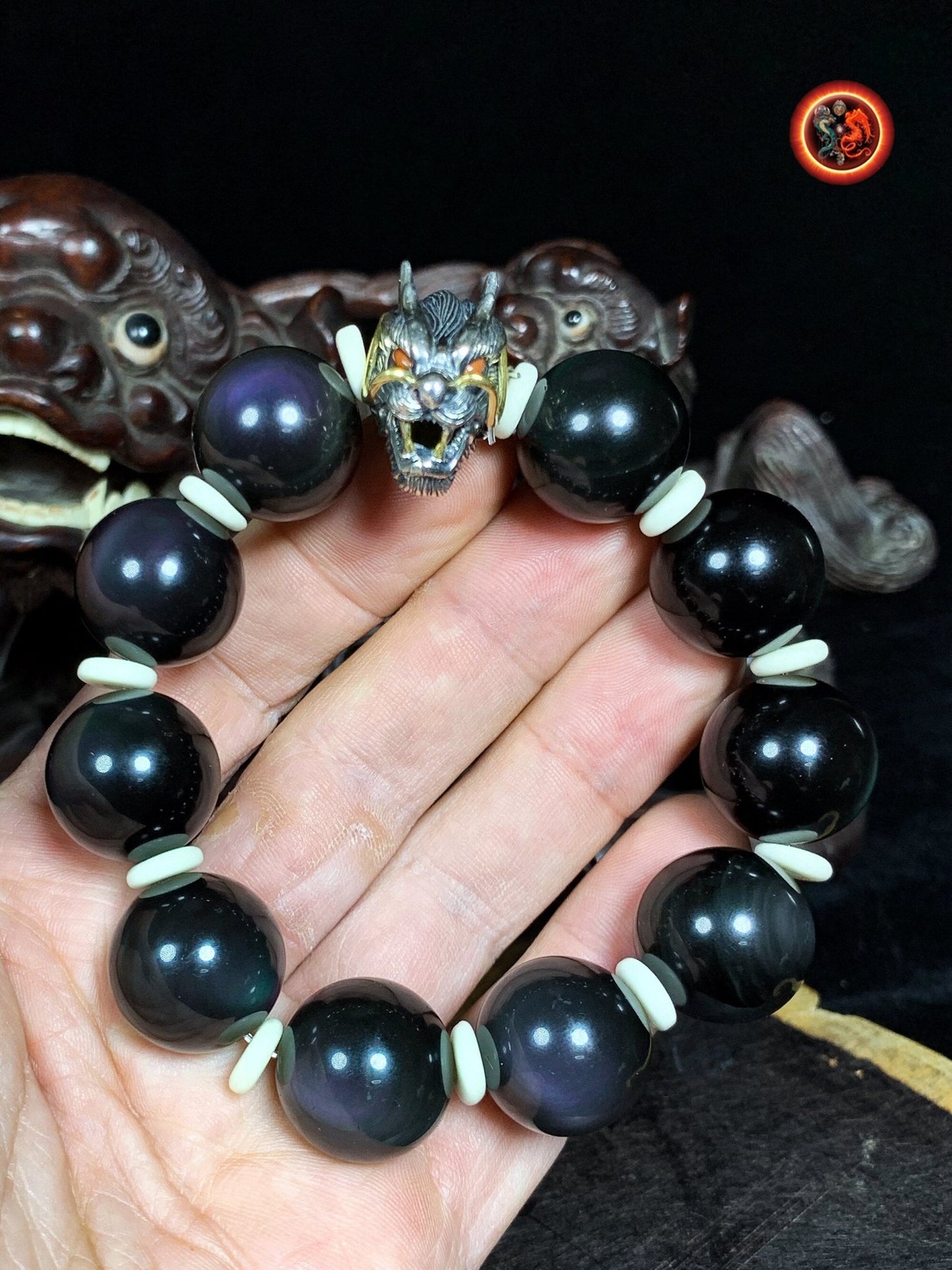 Bracelet dragon- perles d'obsidiennes oeil celeste