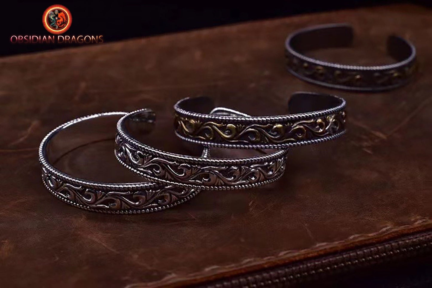 Bracelet manchette motifs floraux