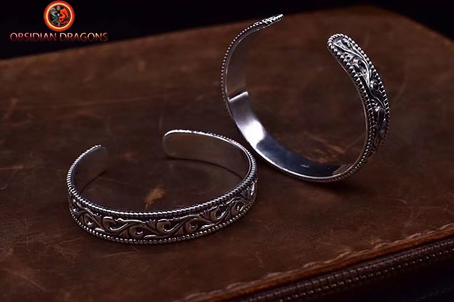 Bracelet manchette motifs floraux
