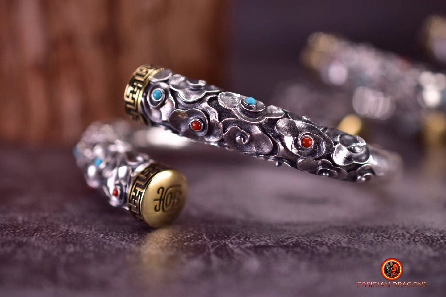 Bracelet manchette ethnique argent massif. Protection du roi singe. Baton de sun wu kong - obsidian dragon