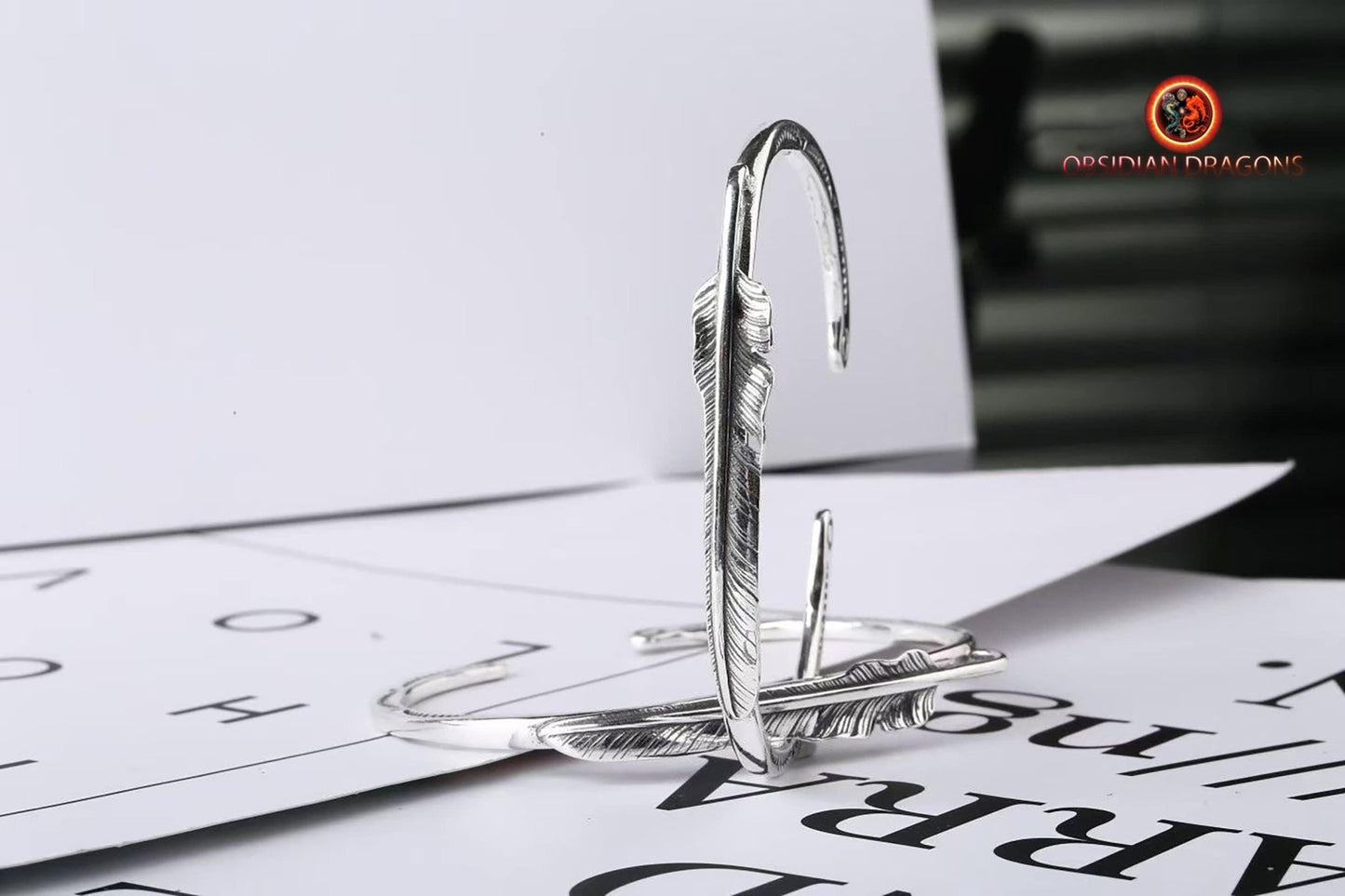 Bracelet manchette plume d'aigle argent 925. Bracelet poinçonné. Travail fin et délicat. - obsidian dragon