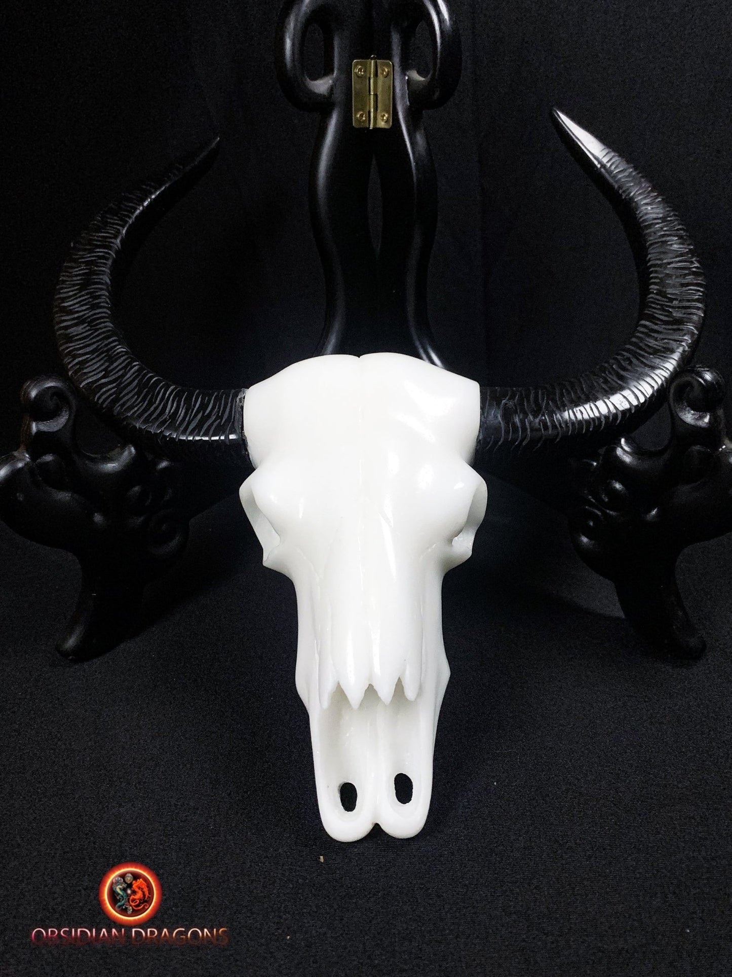 Crâne de Yak en Jade Noir et Blanc- artisanal