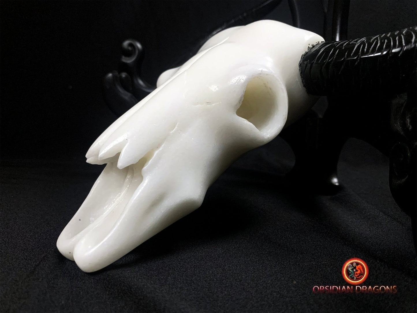 Crâne de Yak en Jade Noir et Blanc- artisanal
