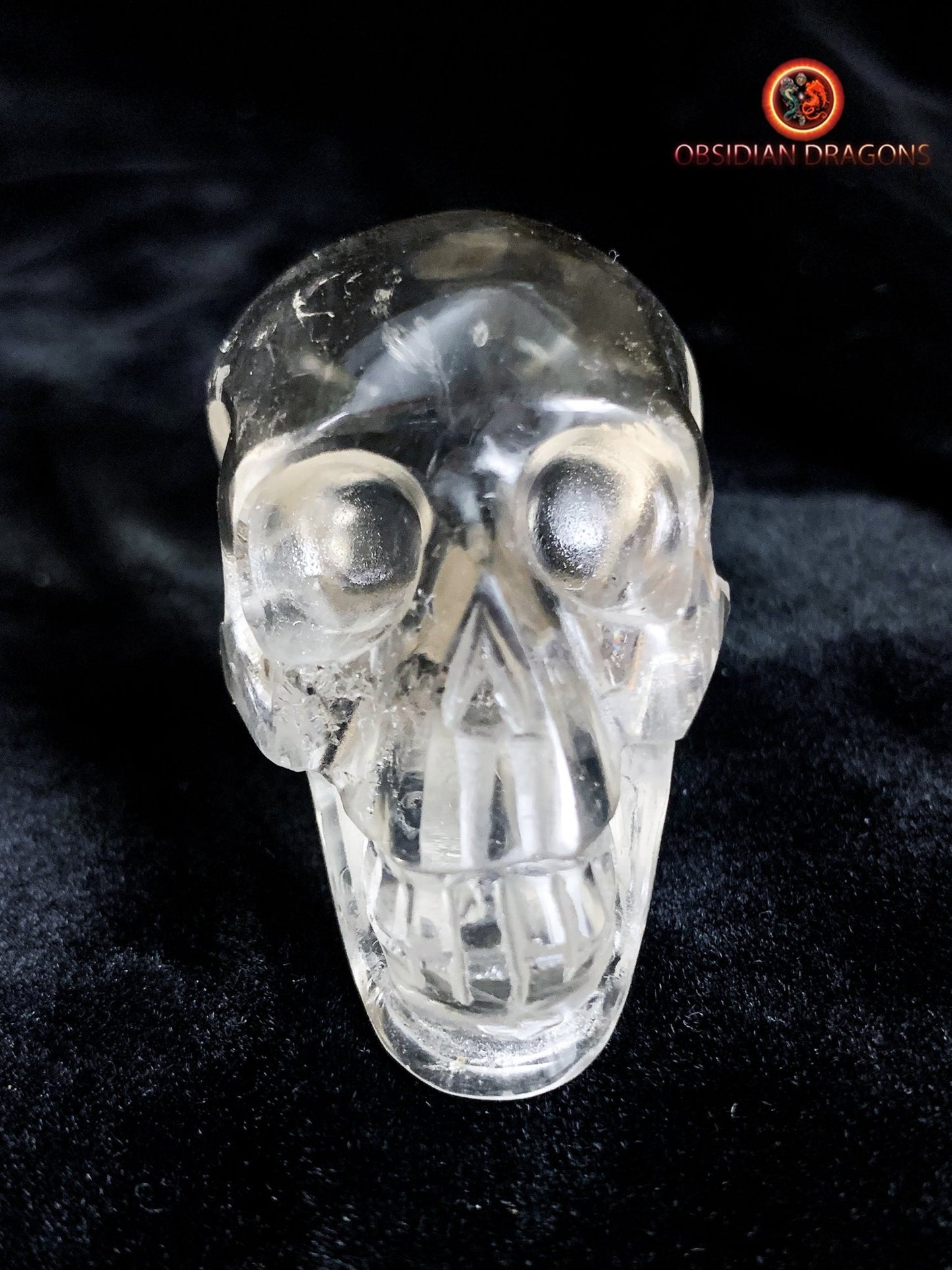 Petit crâne en cristal de roche himalayen- artisanal.