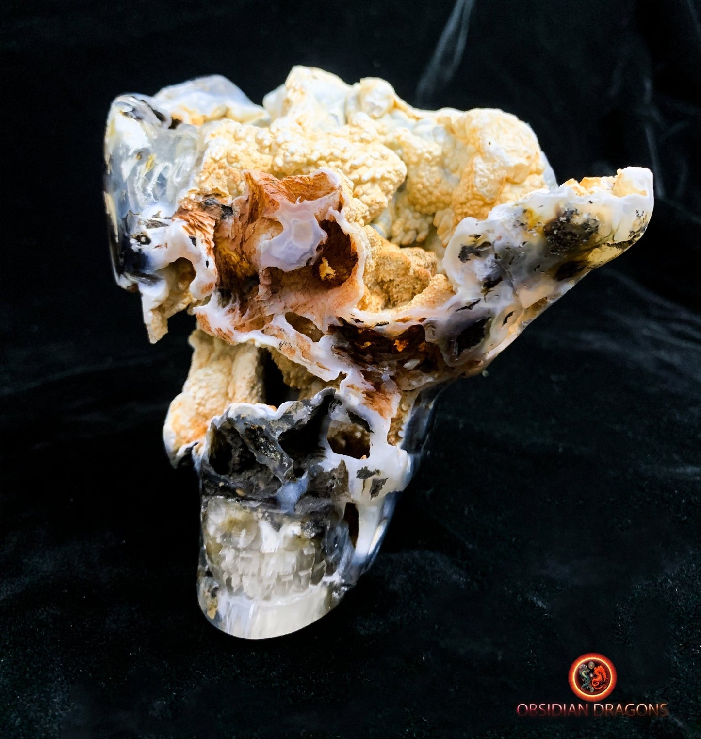 Crâne de cristal exceptionnel- Concrétions dans agate