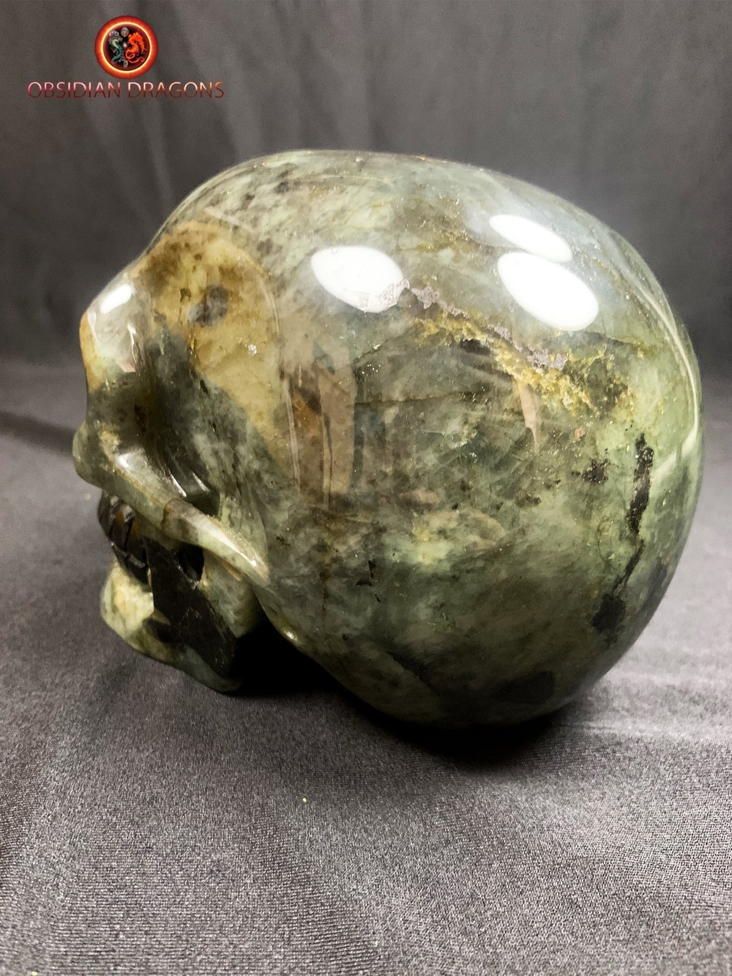 Grand crâne de cristal en labradorite- artisanal