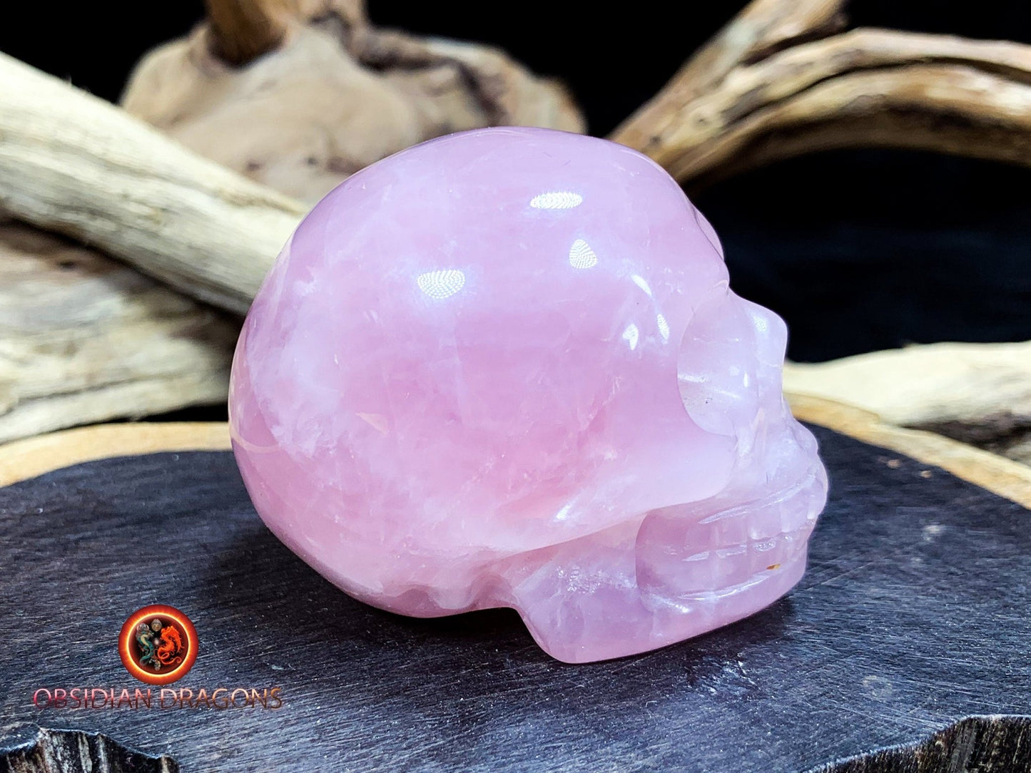 Crane de cristal. Crane sculpté en pierre naturelle. Crane en quartz rose naturel. Pièce unique. vanité, tete de mort - obsidian dragon