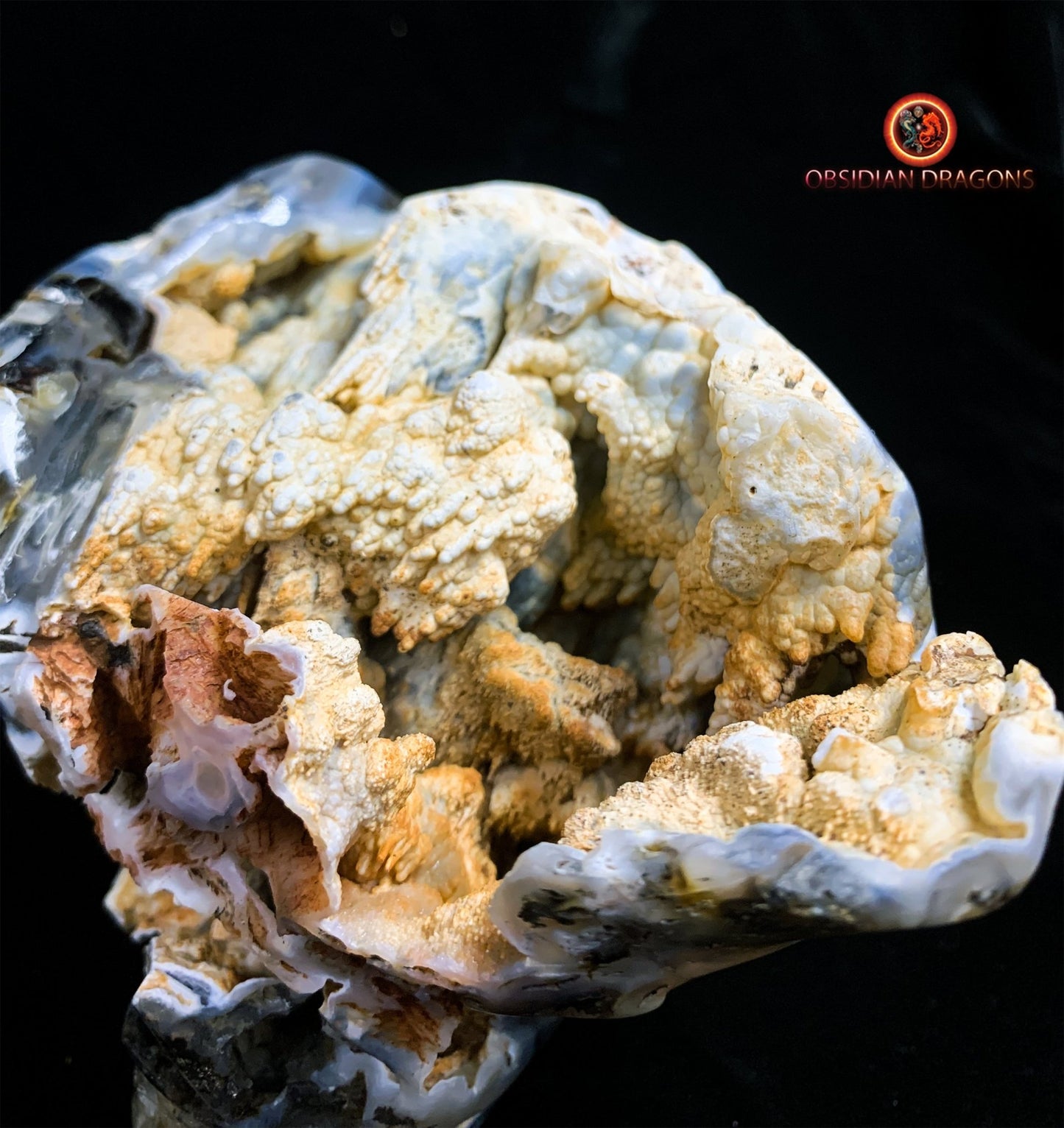 Crâne de cristal exceptionnel- Concrétions dans agate