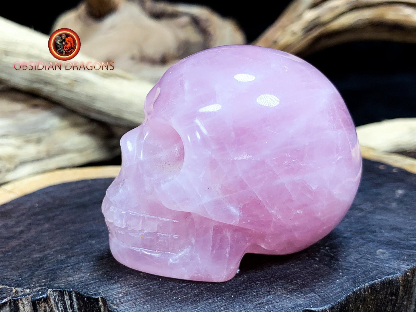 Crane de cristal. Crane sculpté en pierre naturelle. Crane en quartz rose naturel. Pièce unique. vanité, tete de mort - obsidian dragon