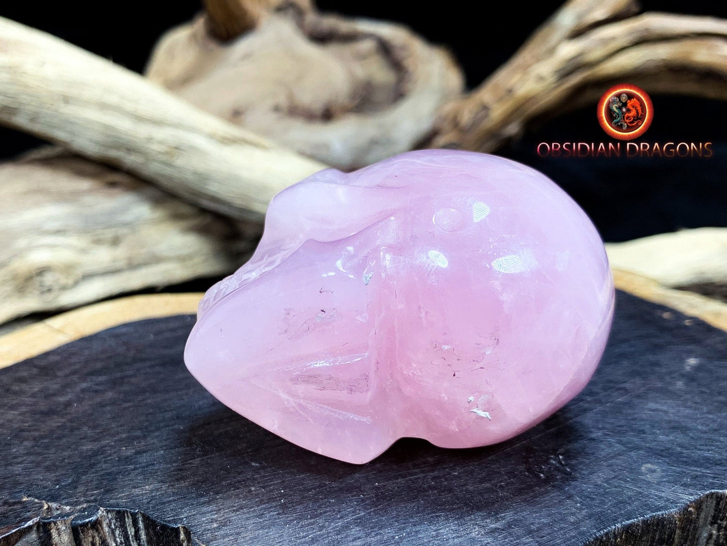 Crane de cristal. Crane sculpté en pierre naturelle. Crane en quartz rose naturel. Pièce unique. vanité, tete de mort - obsidian dragon