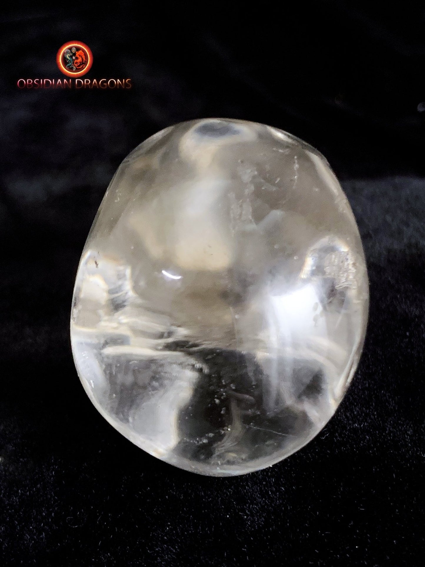 Petit crâne en cristal de roche himalayen- artisanal.