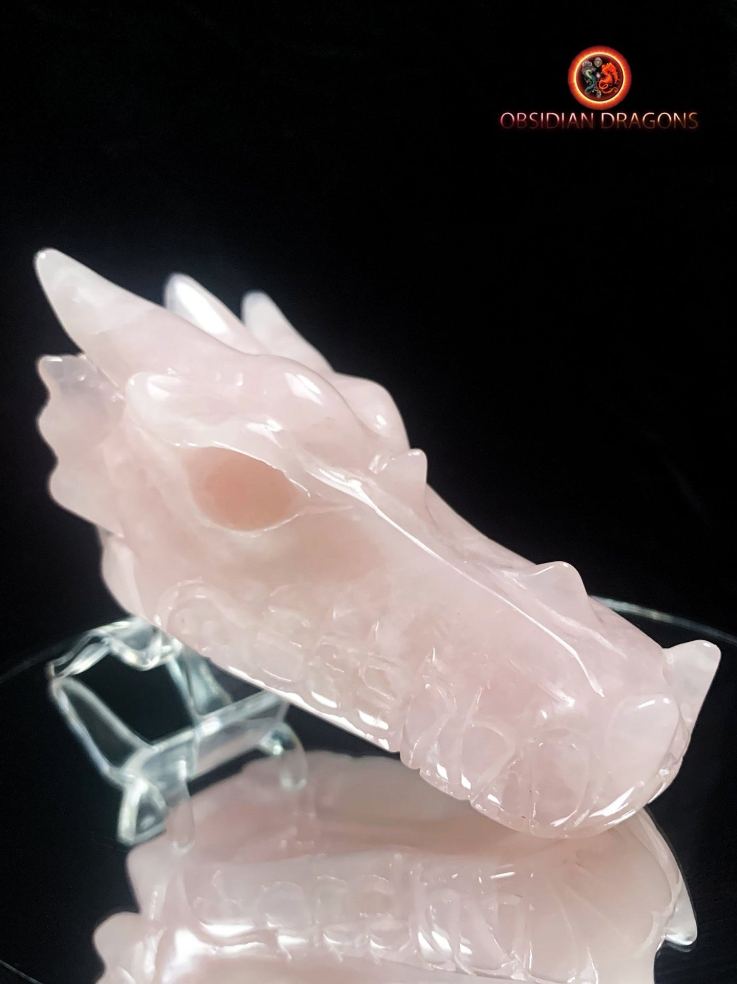 Crâne de dragon en quartz rose- pièce unique