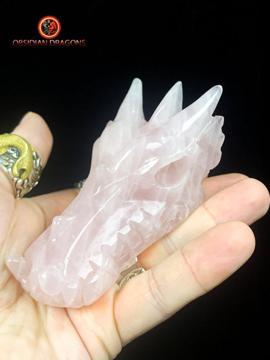 Crâne de dragon en quartz rose- pièce unique