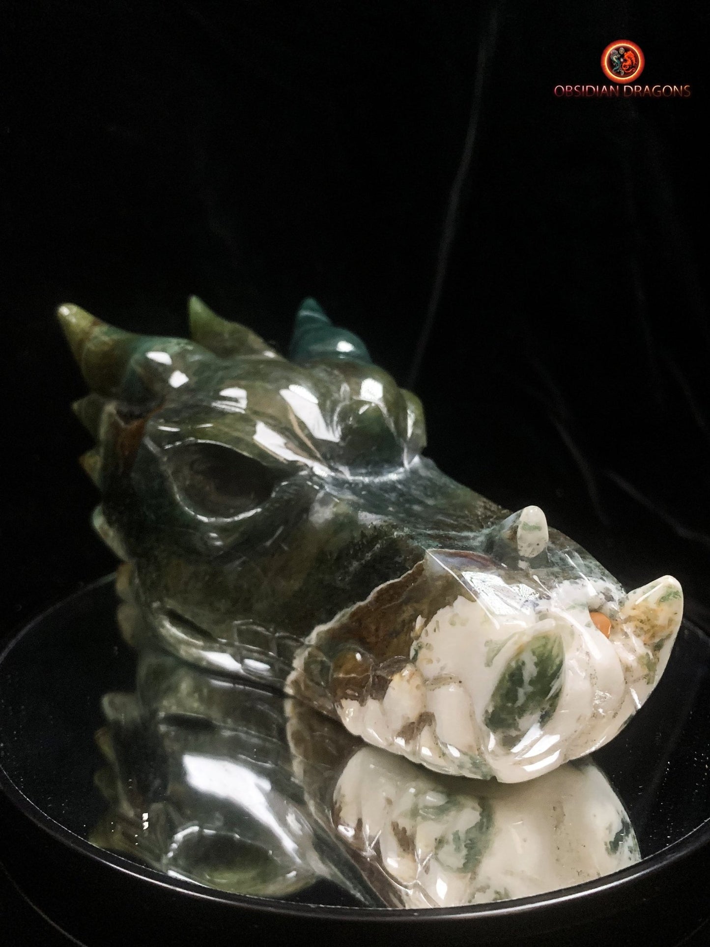 Grand crâne de dragon sculpté en agate mousse- Unique | obsidian dragons