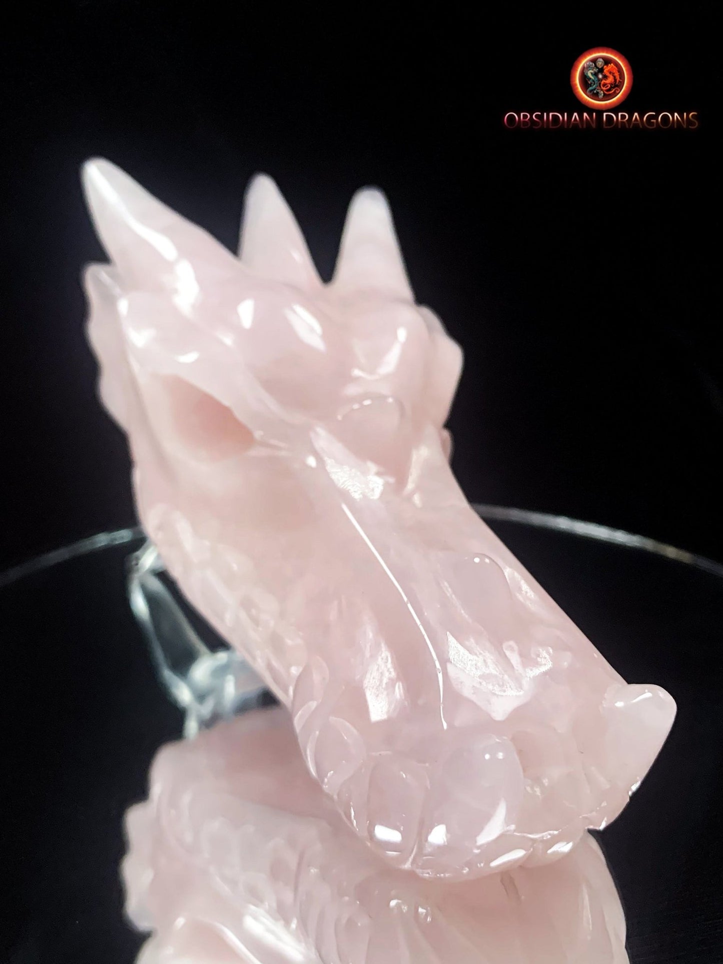 Crâne de dragon en quartz rose- pièce unique