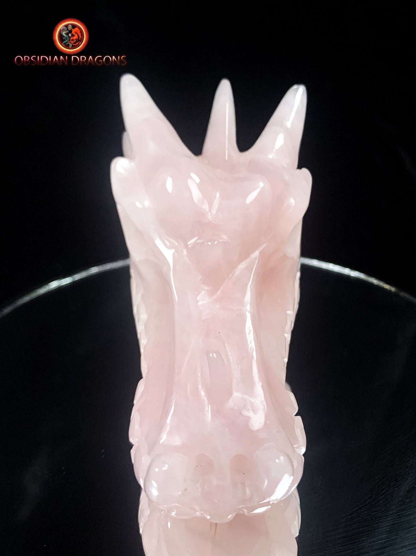 Crâne de dragon en quartz rose- pièce unique