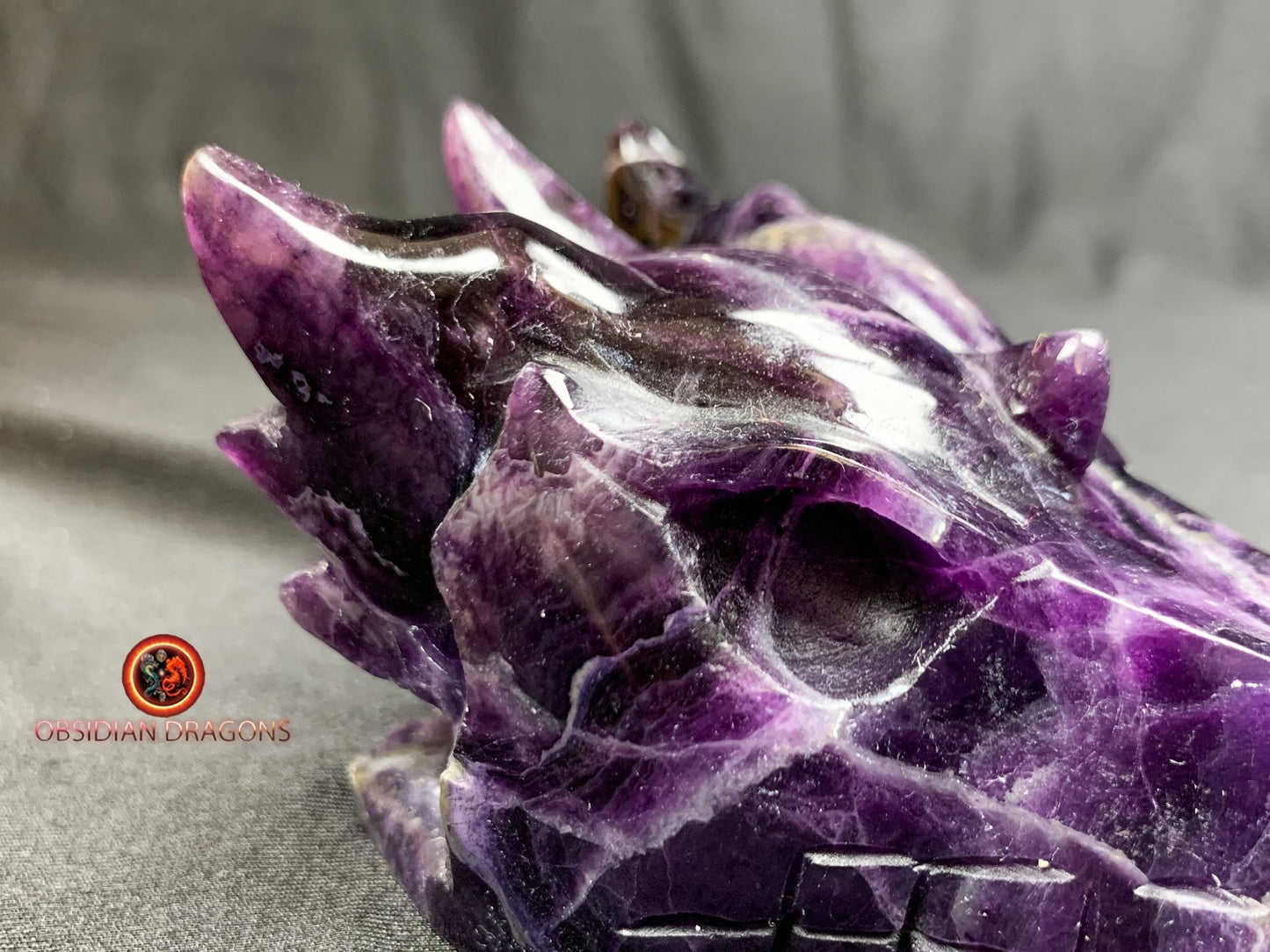 crâne de dragon- artisanal- fluorite- unique