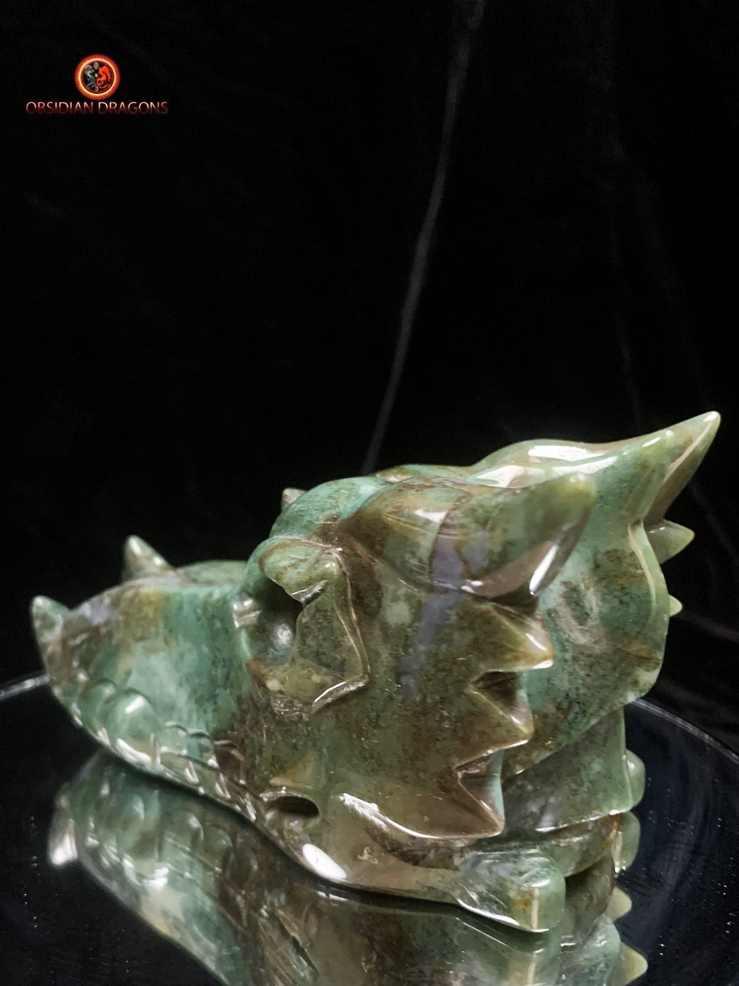 Crâne de dragon sculpté en agate mousse- naturel | obsidian dragons