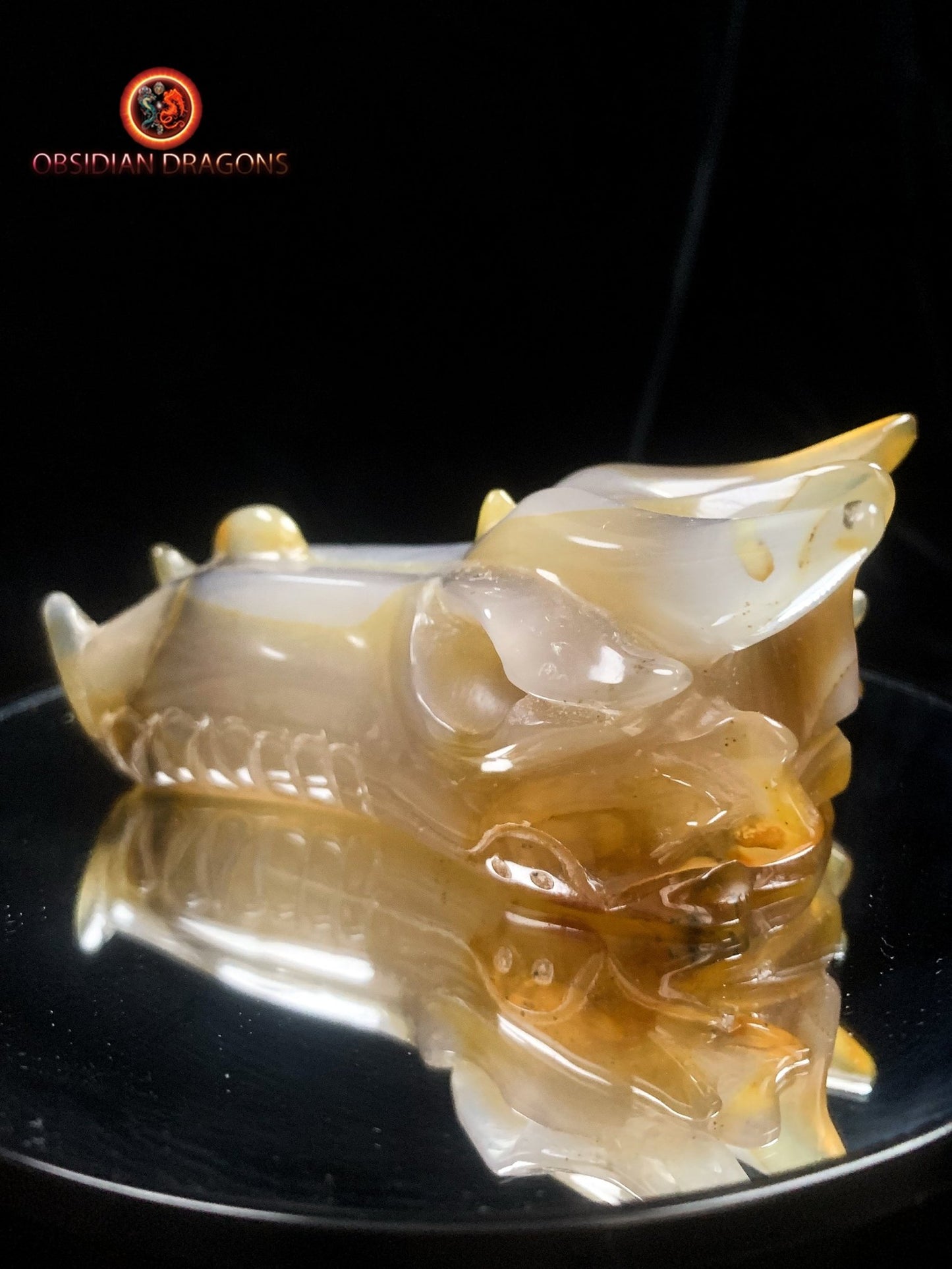 Crâne de dragon sculpté dans une géode de quartz | obsidian dragons