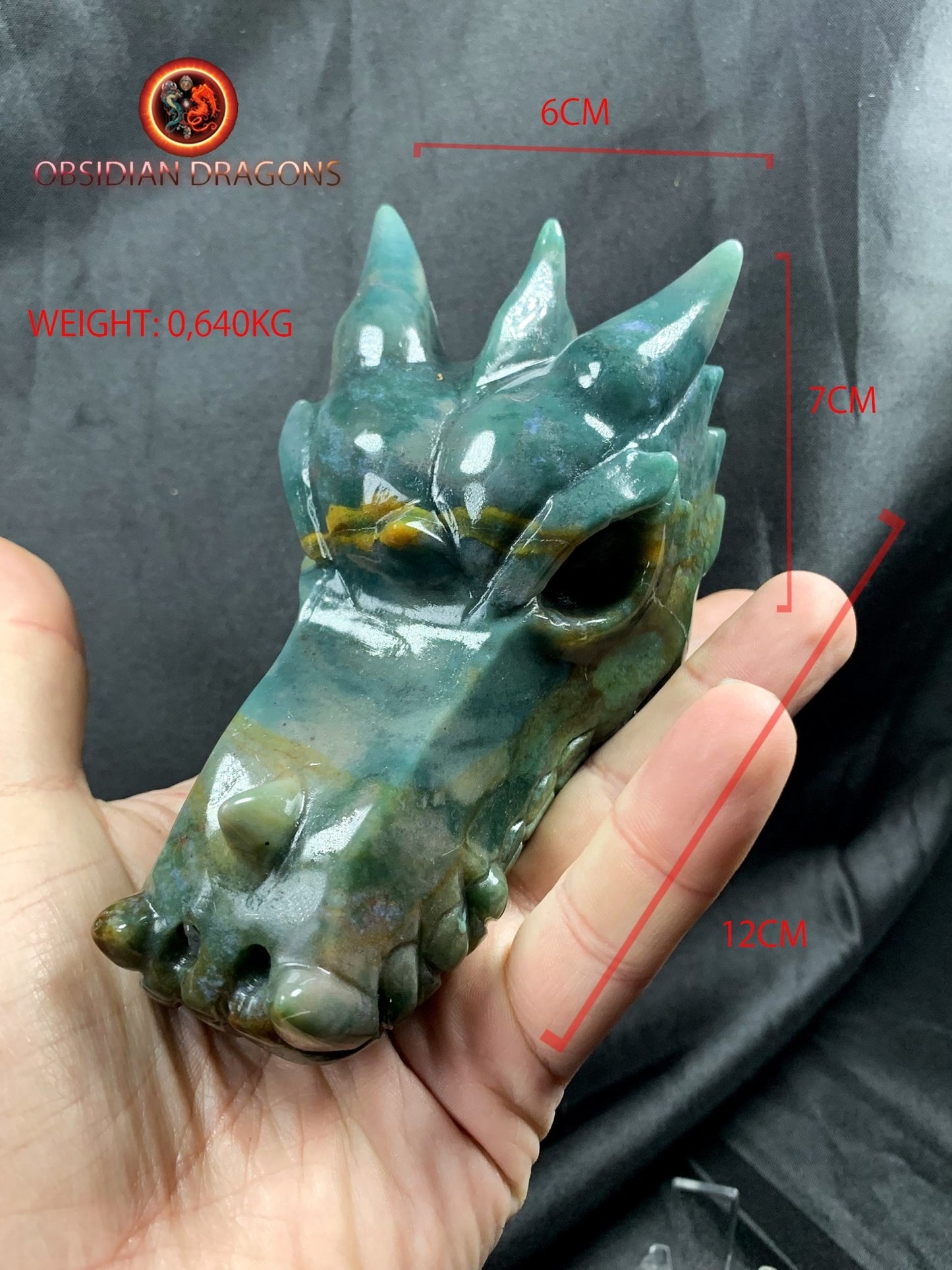crâne de dragon en agate mousse, moss agat dragon skull
