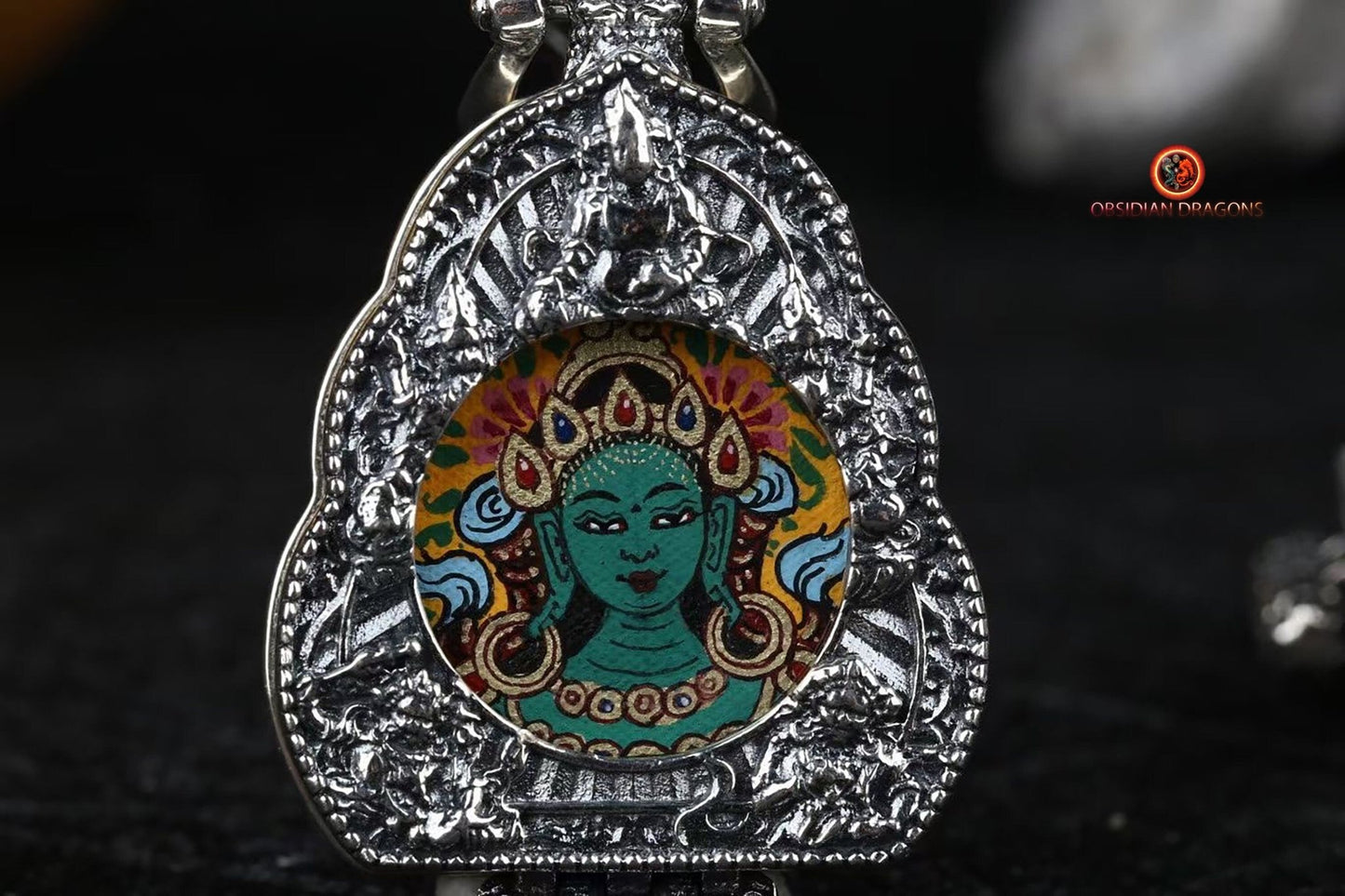 Ghau Tibétain- Tangka artisanal- Tara- Mantras de richesses - obsidian dragons