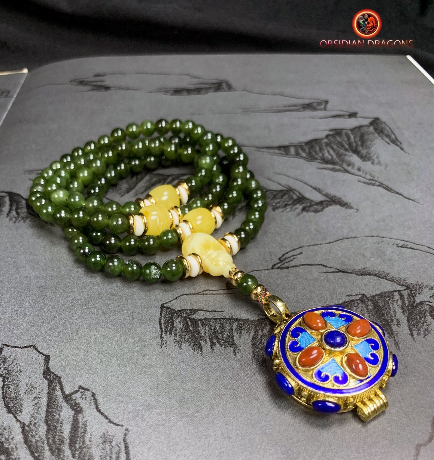 Mala en Jade vert- reliquaire bouddhiste