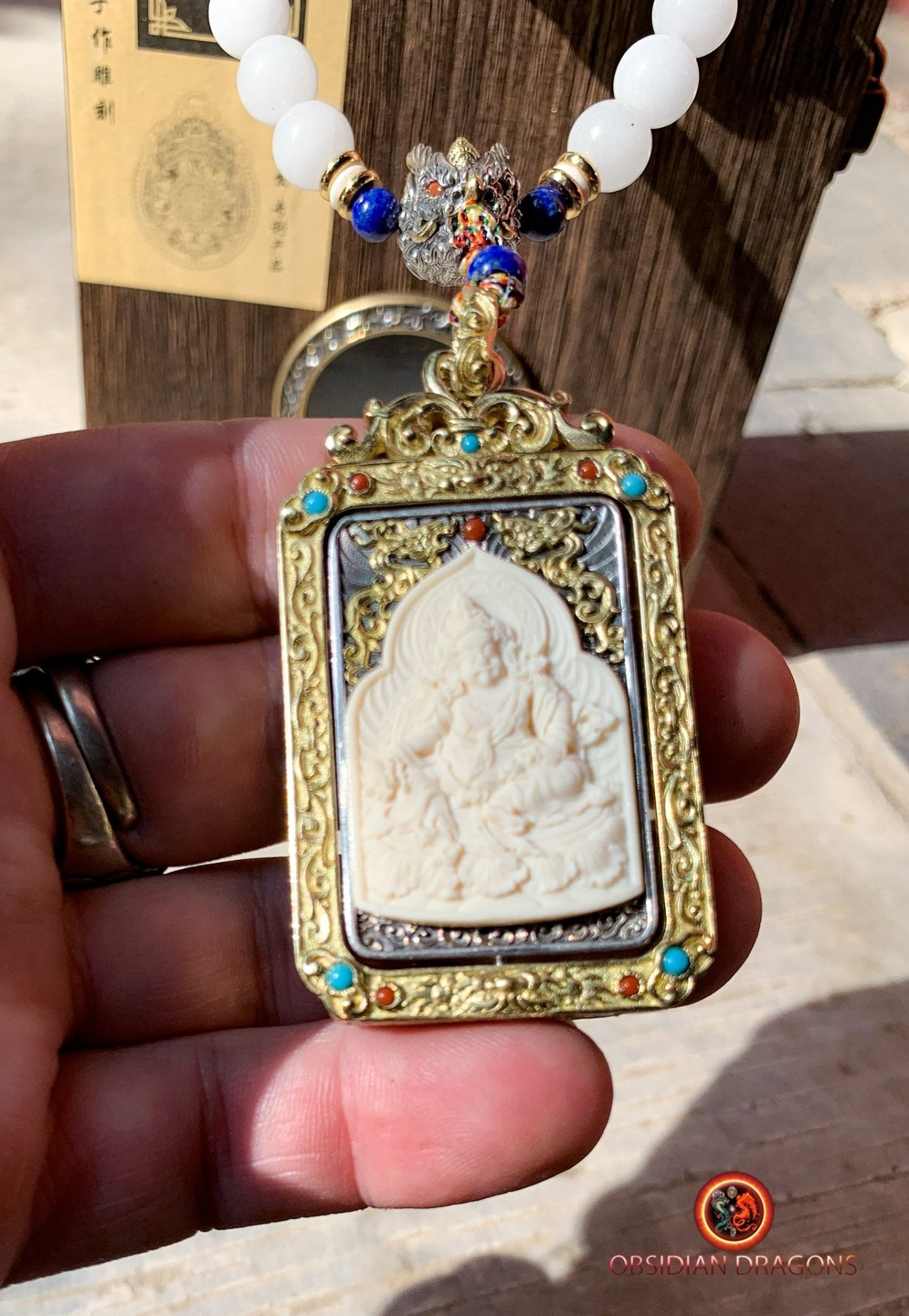 Mala en jade. Déité de la richesse tibétaine Jambhala