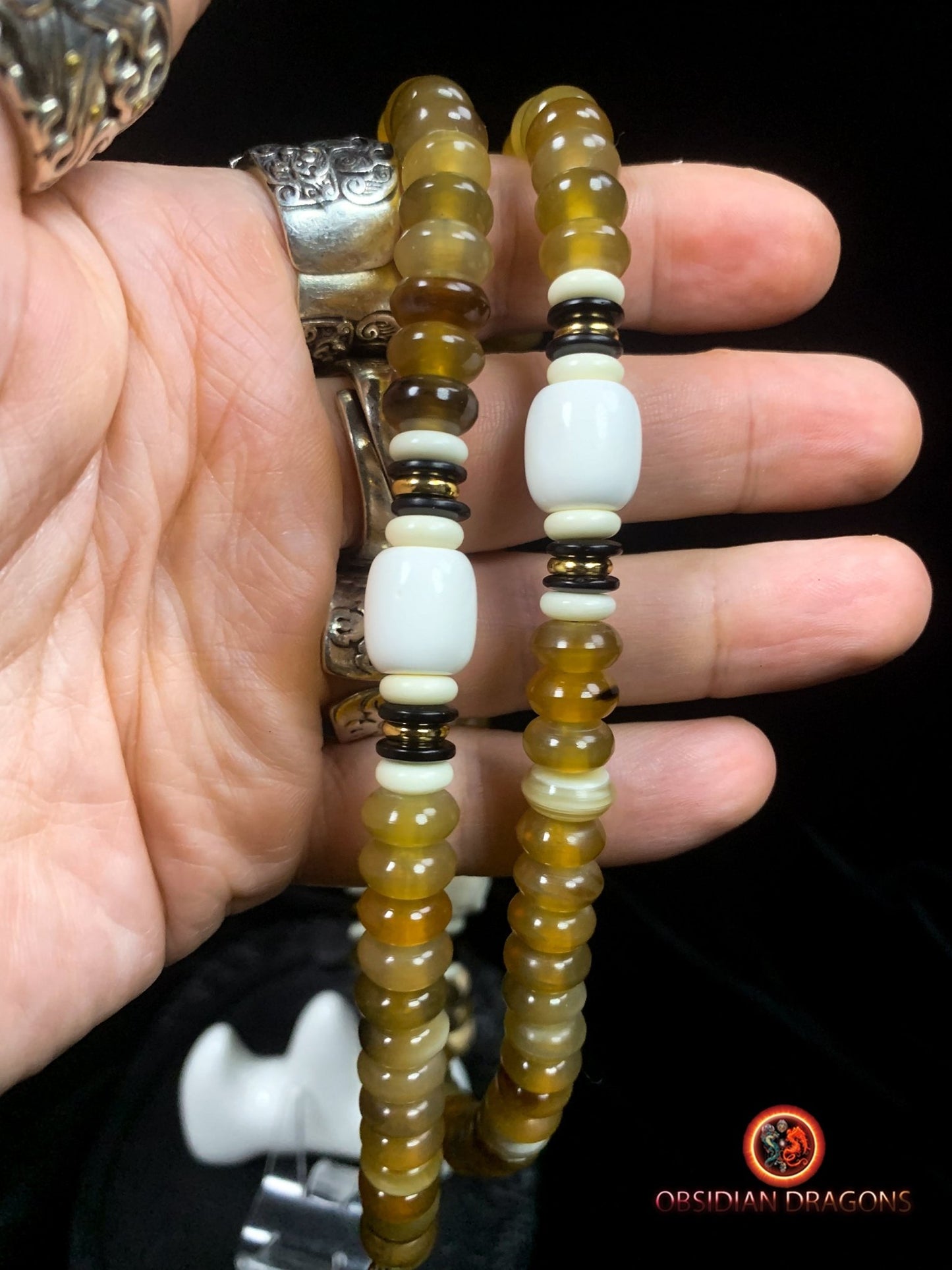 Mala artisanal traditionnel- Unique- tigre et dragon
