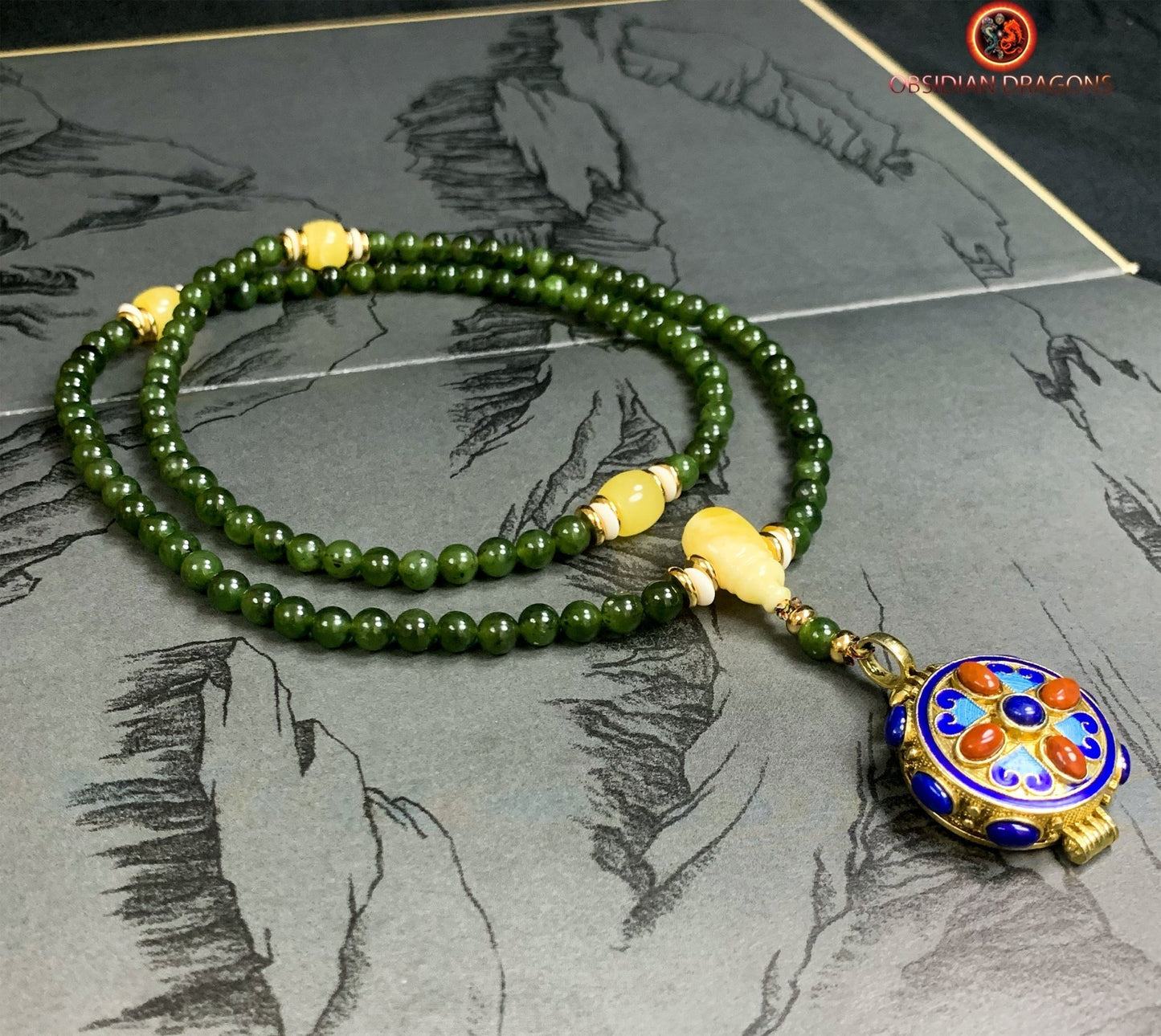 Mala en Jade vert- reliquaire bouddhiste