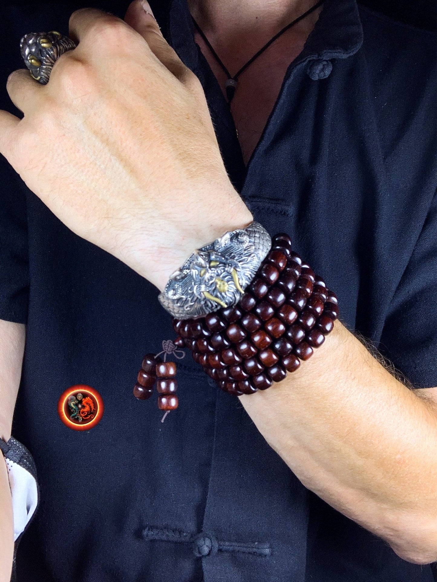 Mala en bois de santal rouge. 108 perles de collection, qualité exceptionnelle.
