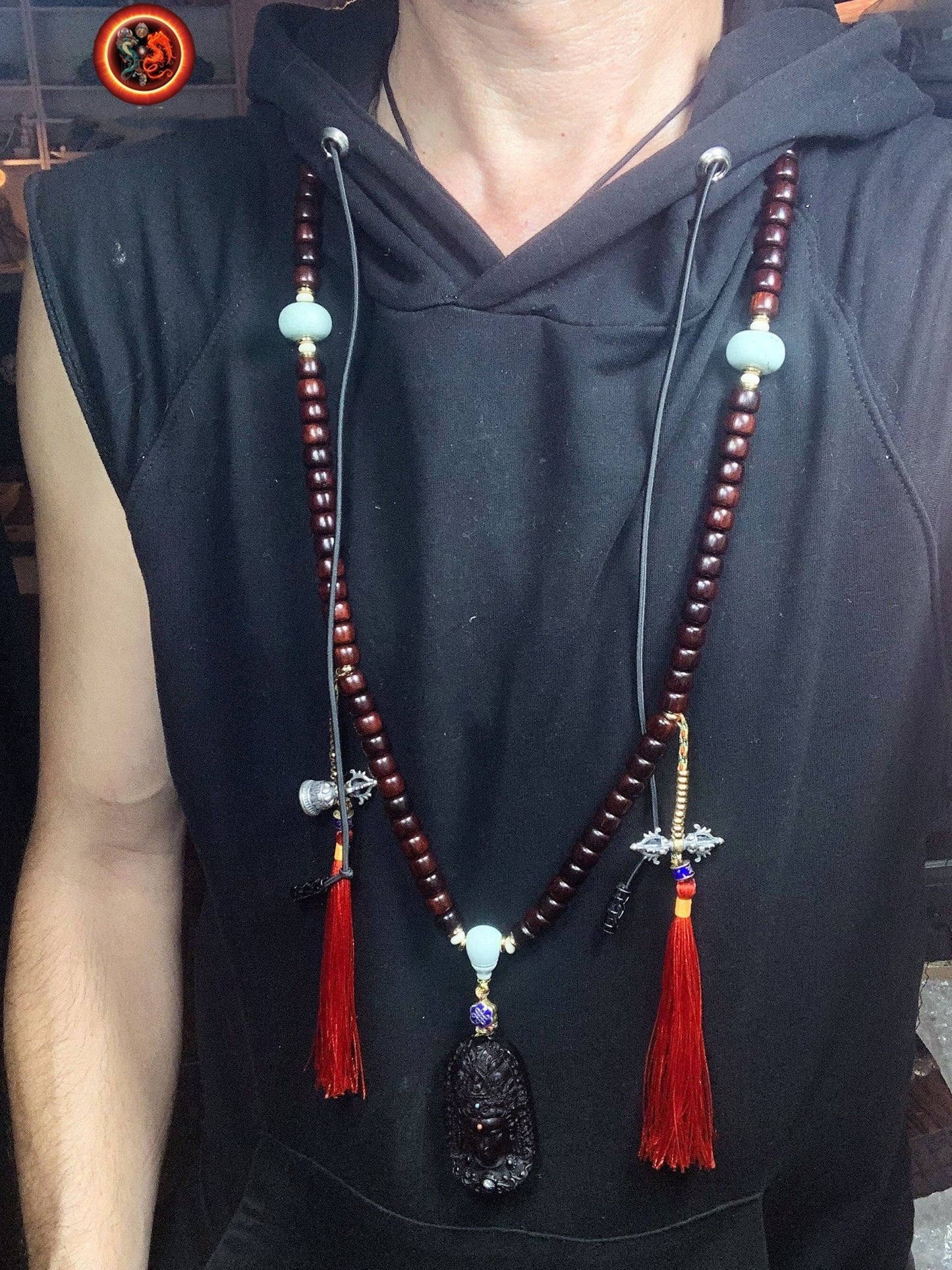 Mala en santal rouge et turquoises- qualité exceptionnelle