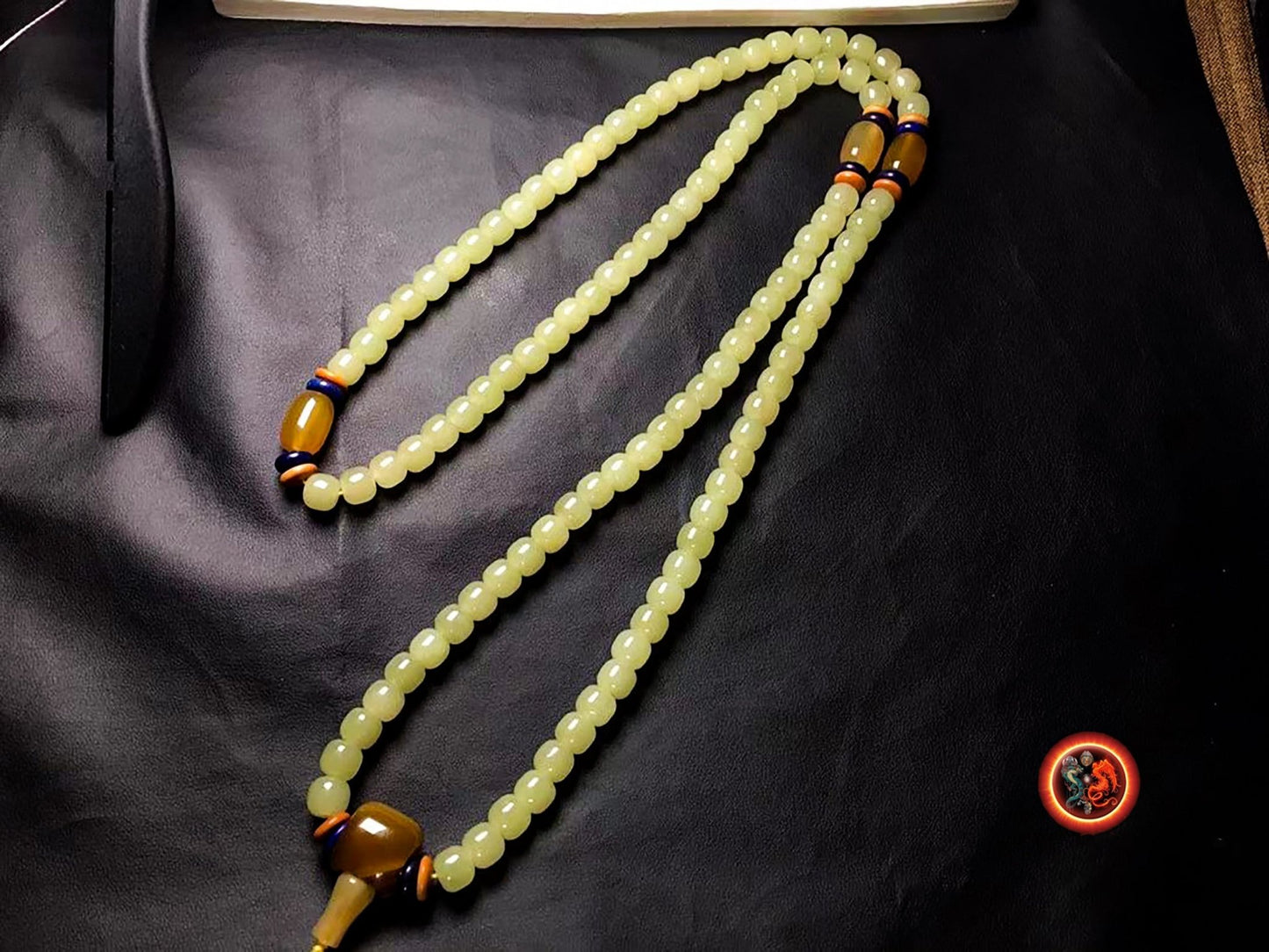 Mala chapelet bouddhiste Prière et méditation 108 perles de jade Nephrite exceptionnel entièrement naturel sans aucun traitement expertisé - obsidian dragon