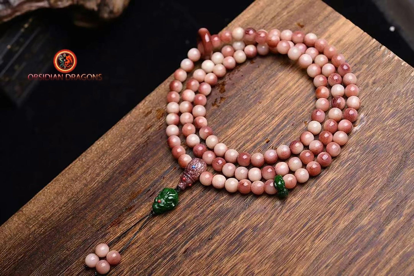Mala, chapelet bouddhiste traditionnel tibétain. 108 perles d'os de chameau, jade . méditation sur l'impermanence - obsidian dragon