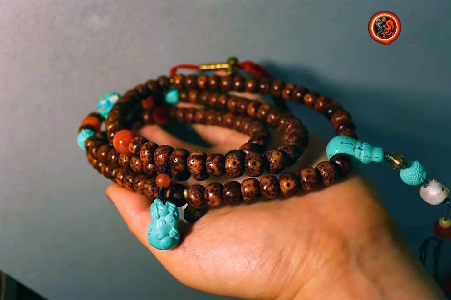 Mala chapelet bouddhiste 108 perles de pipal (bodhi). Turquoise. Agate nan hong du Yunnan. Dragon en bois de cerf. mala traditionnel. - obsidian dragon