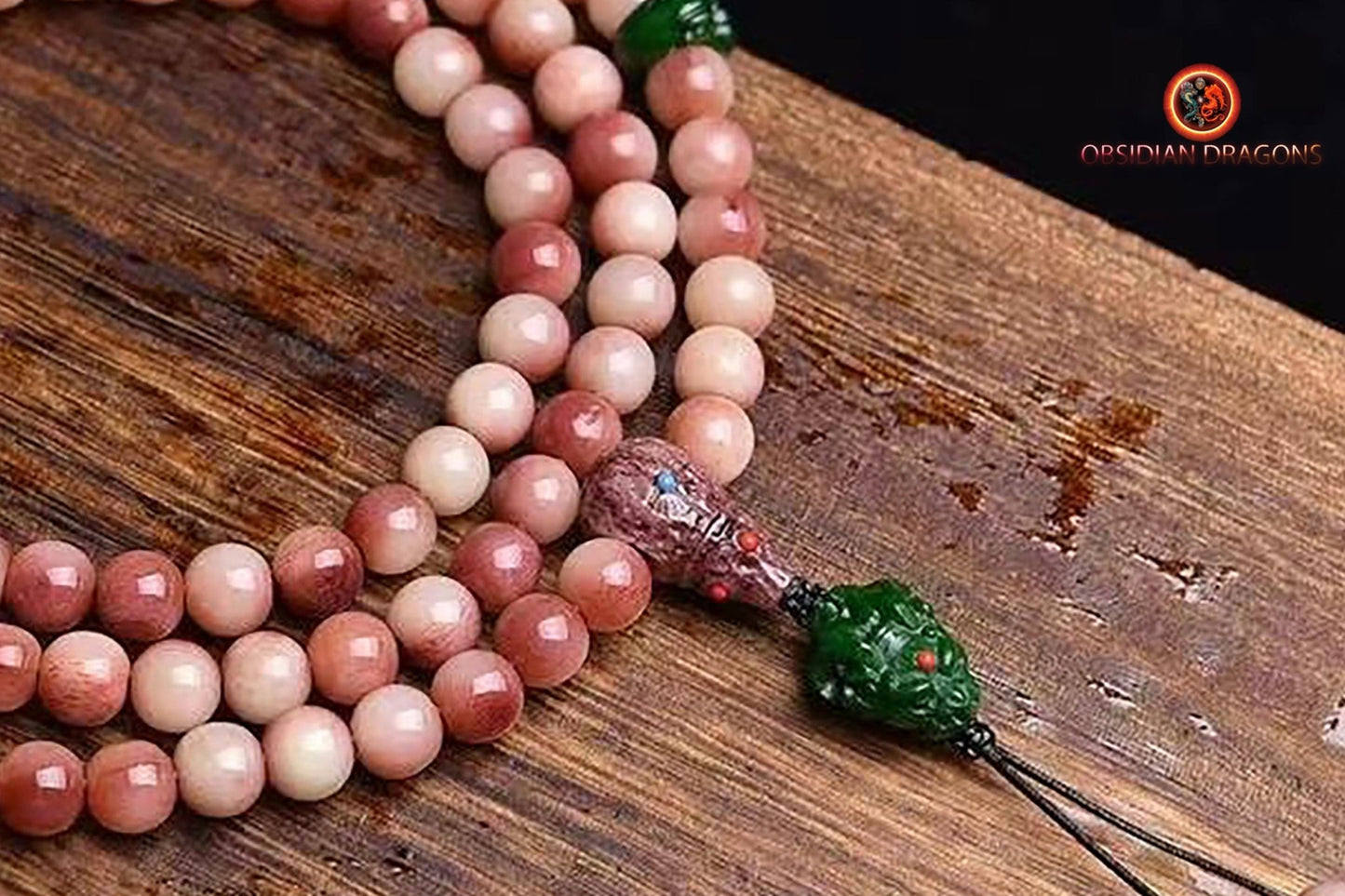 Mala, chapelet bouddhiste traditionnel tibétain. 108 perles d'os de chameau, jade . méditation sur l'impermanence - obsidian dragon