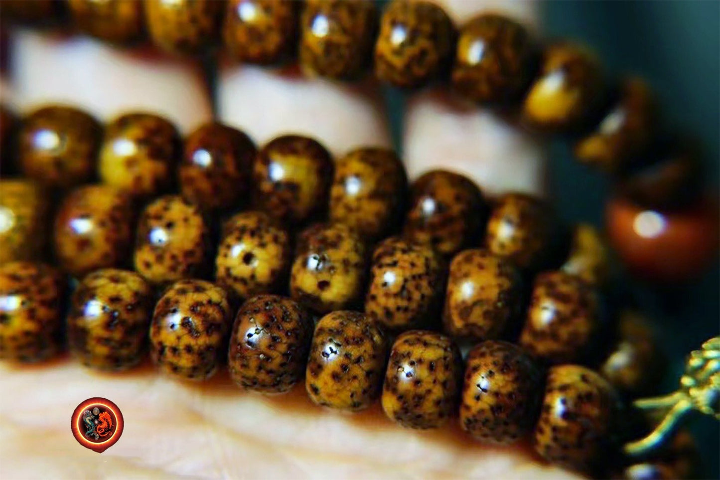 Mala chapelet bouddhiste 108 perles de pipal (bodhi). Turquoise. Agate nan hong du Yunnan. Dragon en bois de cerf. mala traditionnel. - obsidian dragon