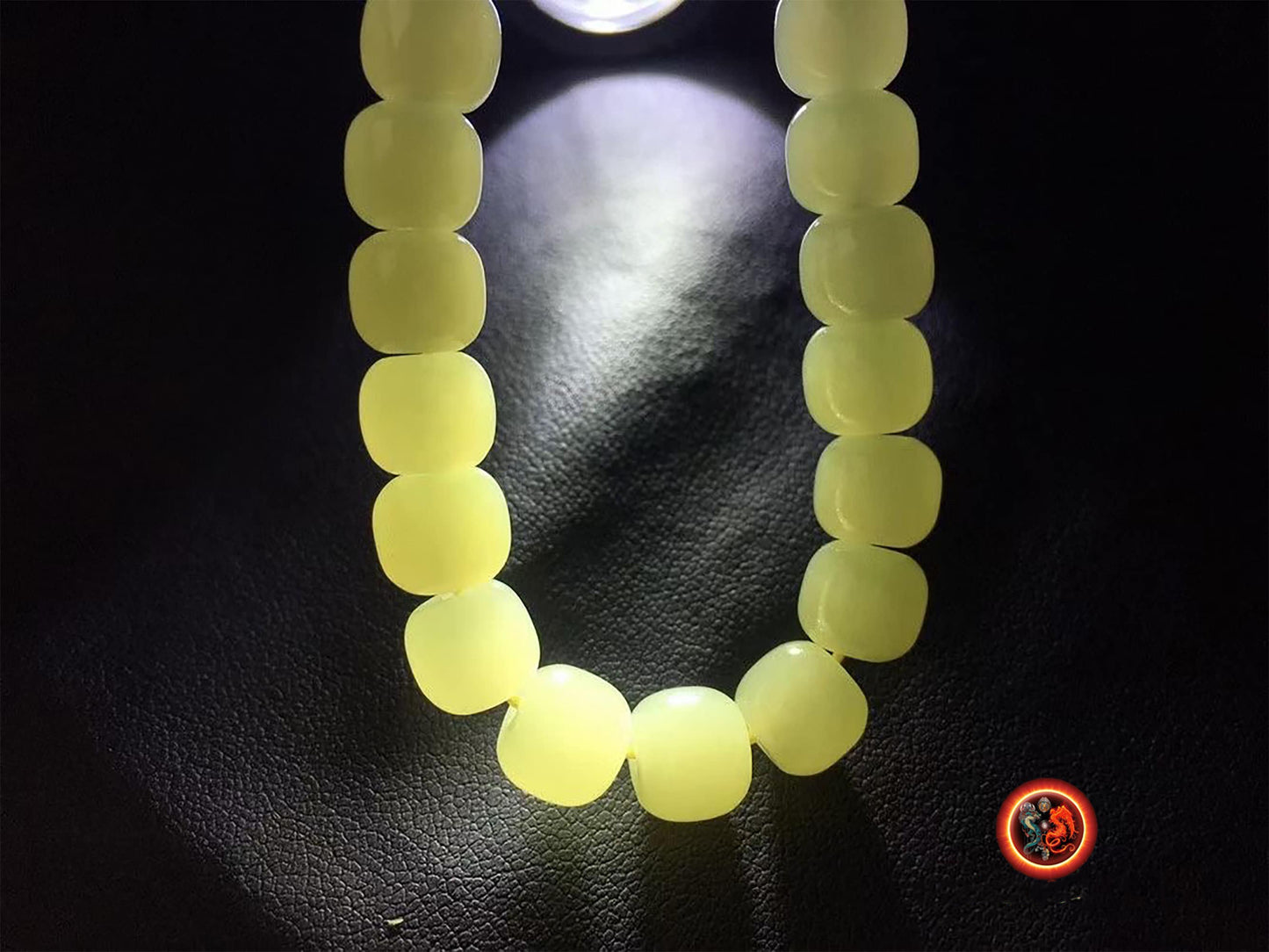 Mala chapelet bouddhiste Prière et méditation 108 perles de jade Nephrite exceptionnel entièrement naturel sans aucun traitement expertisé - obsidian dragon