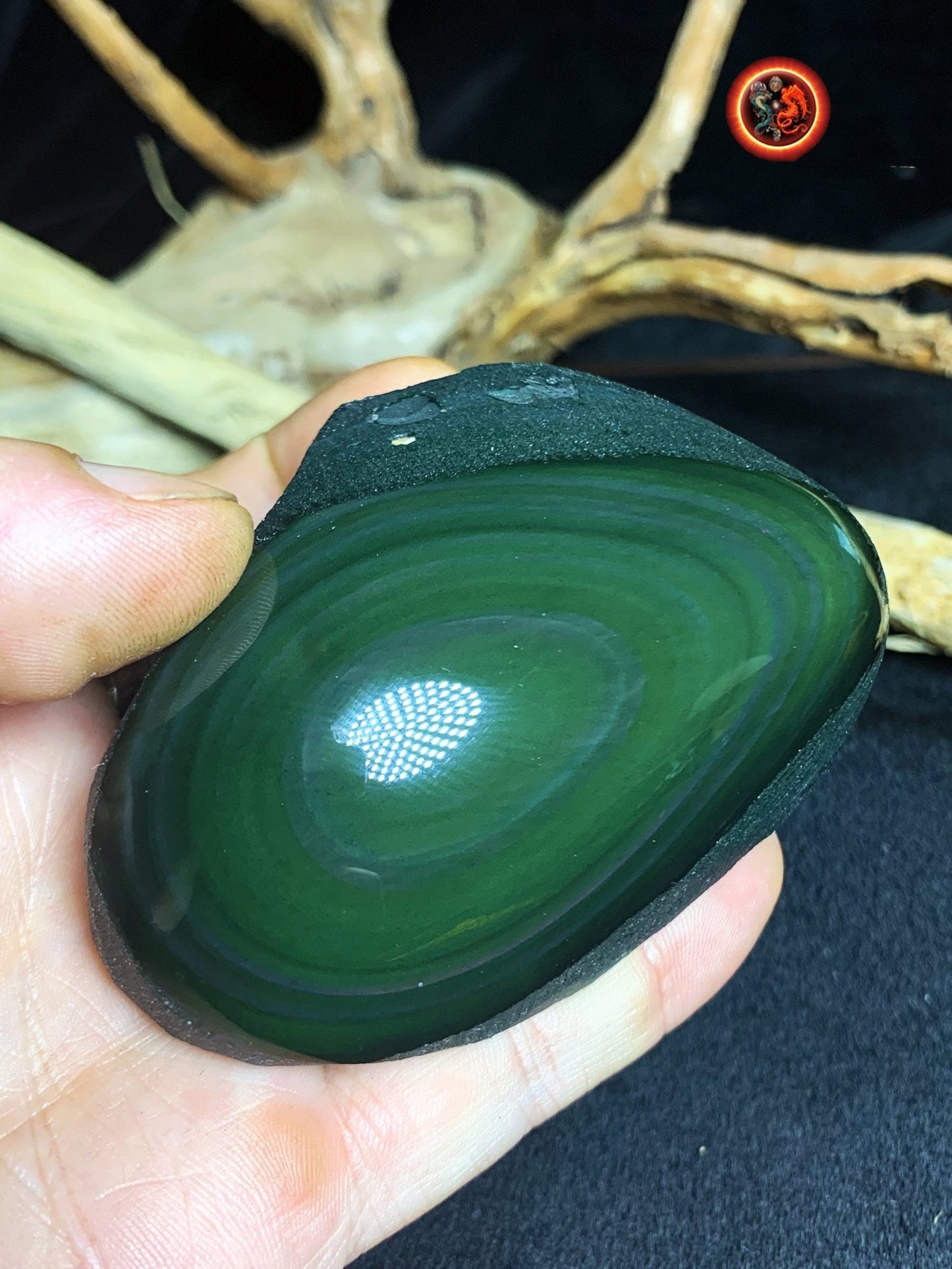 forme libre en obsidienne oeil celeste. Semi brute. 81/55/60 mm 0,218 kg. Obsidienne naturelle du mexique - obsidian dragon