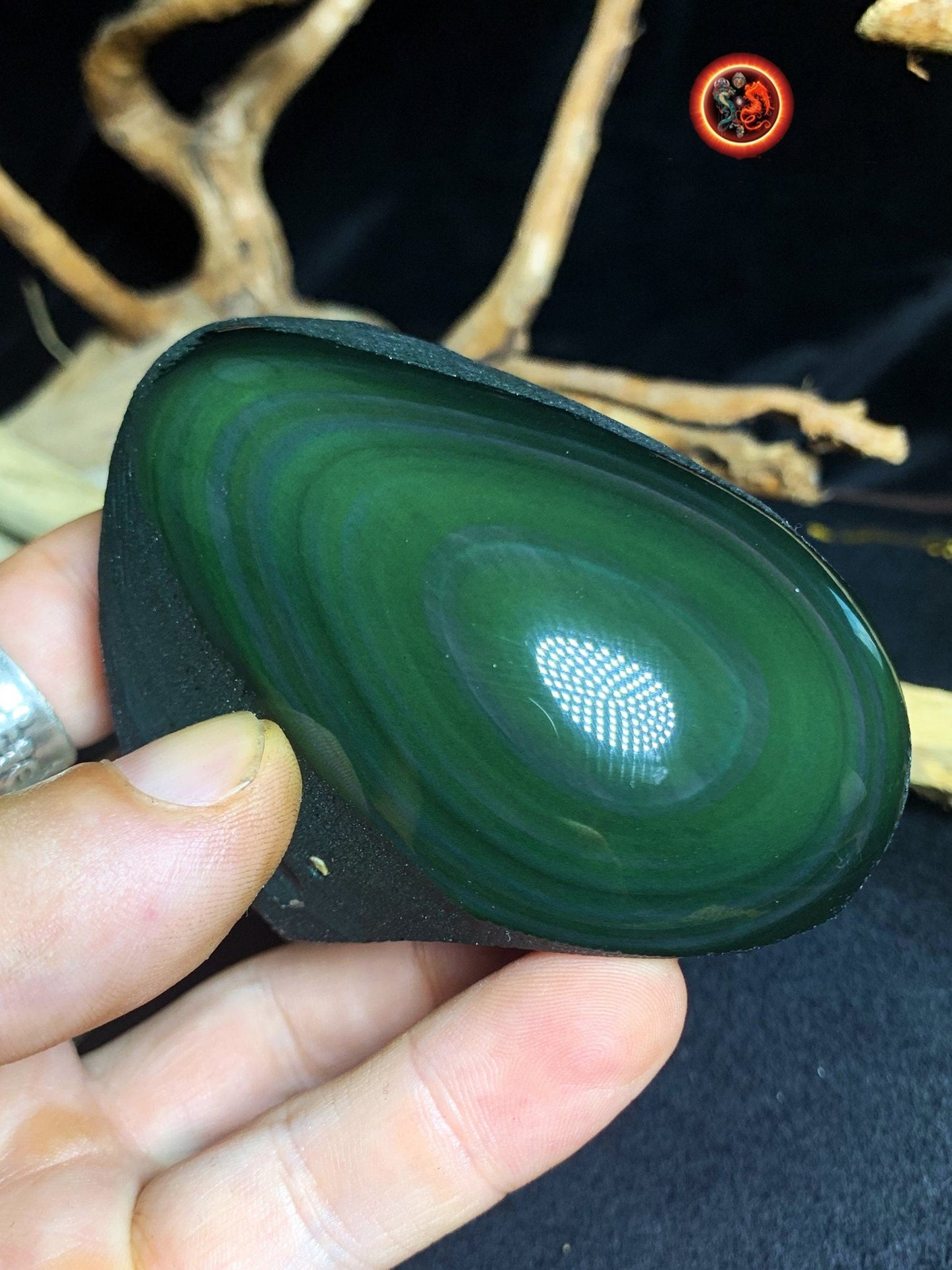 forme libre en obsidienne oeil celeste. Semi brute. 81/55/60 mm 0,218 kg. Obsidienne naturelle du mexique - obsidian dragon