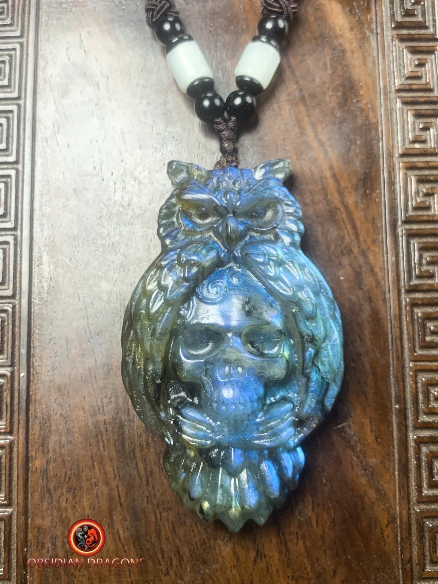pendentif crâne et hibou en labradorite