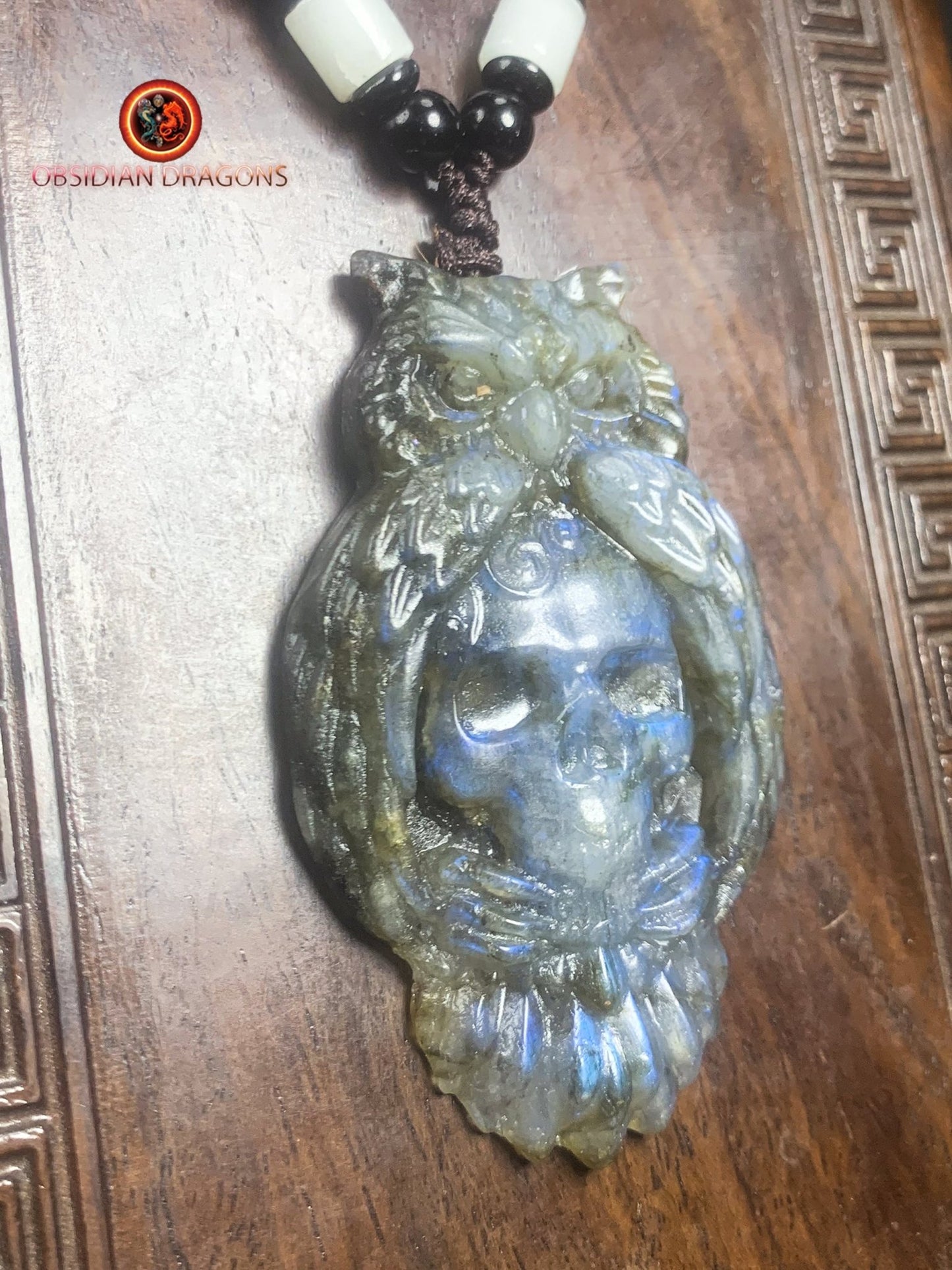 pendentif crâne et hibou en labradorite