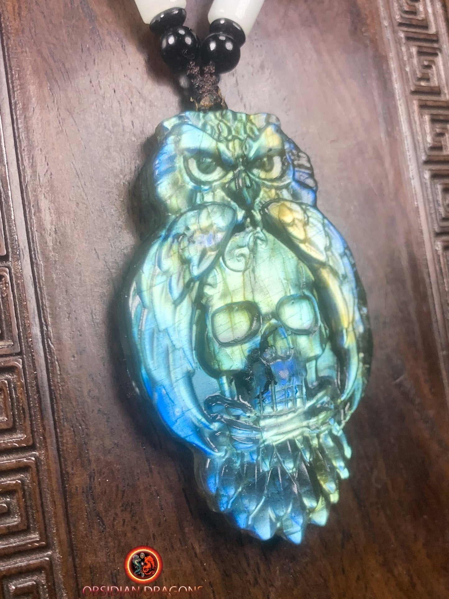 pendentif crâne et hibou en labradorite