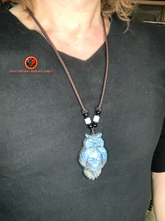 pendentif crâne et hibou en labradorite