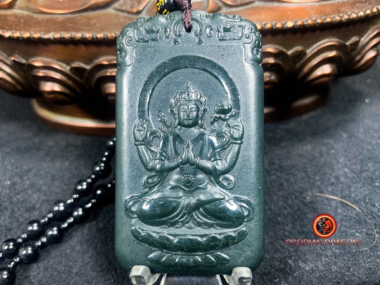 Pendentif bouddha en jade- Chenrezig en posture de Powa