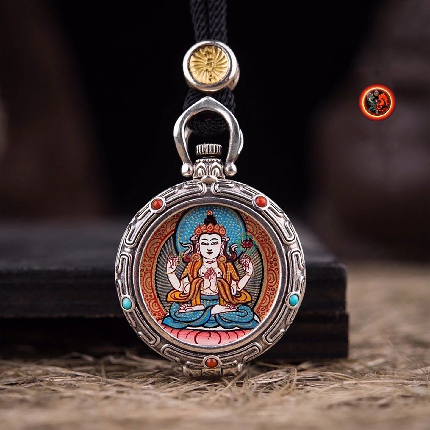 Pendentif tangka traditionnel- Ghau- bouddha Chenrezi