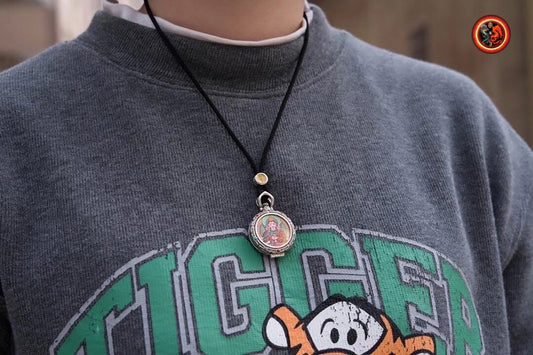Pendentif tangka traditionnel- Ghau- Guru Rimpoché