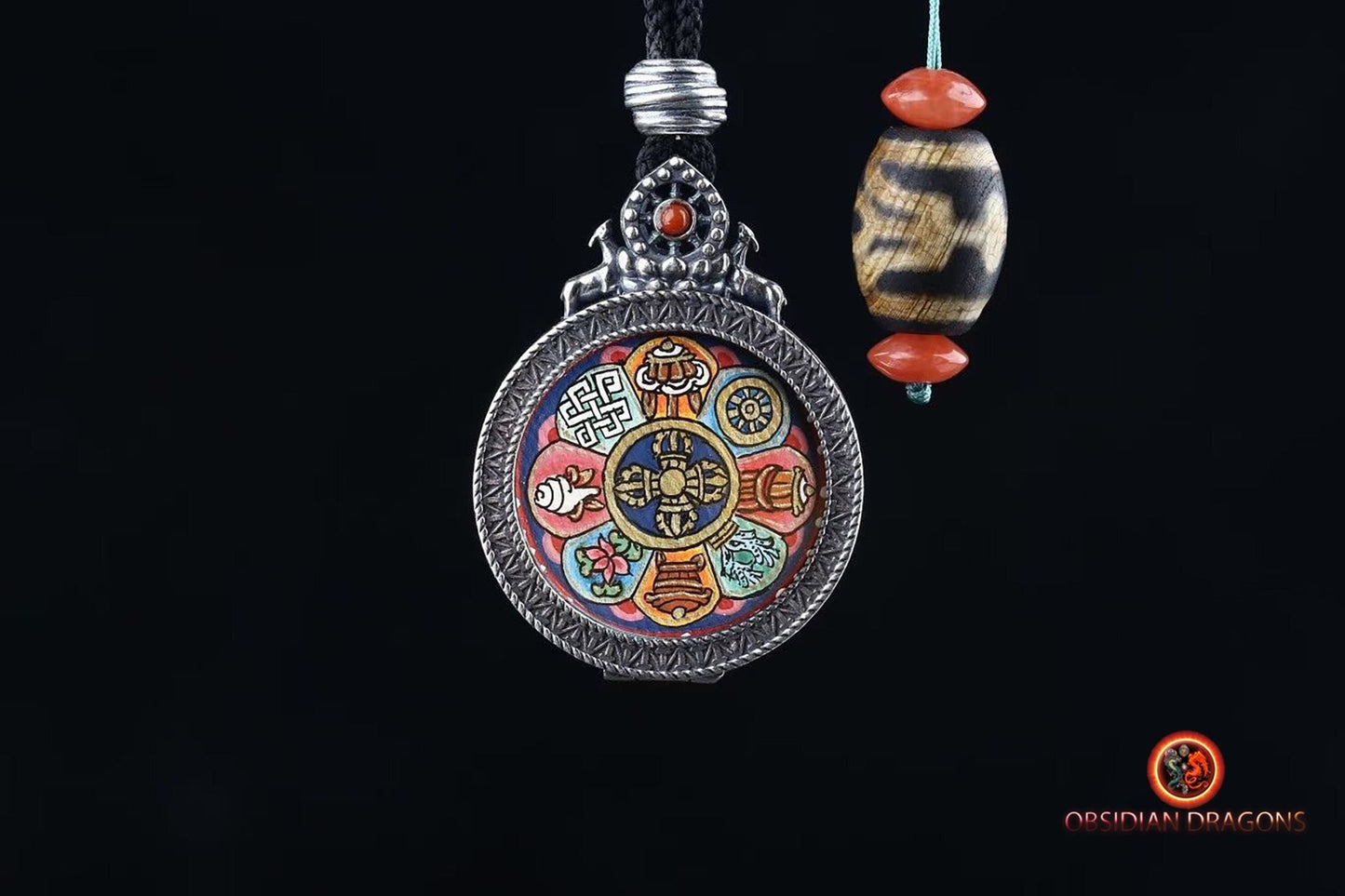 Pendentif Tangka tibétain- 8 signes auspicieux